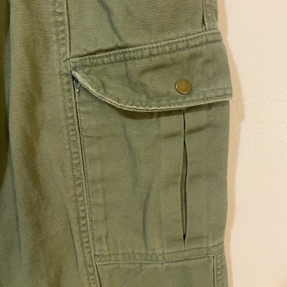 Aeropostale Utility Cargo Army Green Pants Woman’s Size Small - Picture 3 of 10